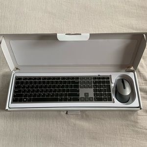 Dell Bluetooth Keyboard / Mouse KM7321W